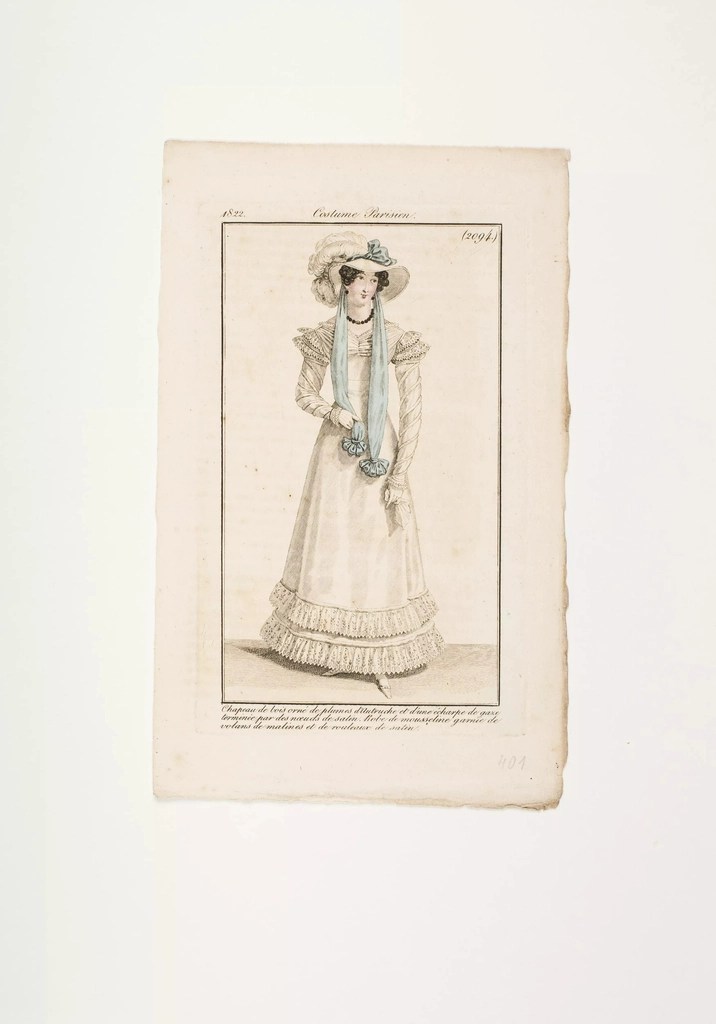 1822 Tarihli Paris Moda Gravürü: Fırfırlı Elbise ve Şapkalı Kadın Portresi