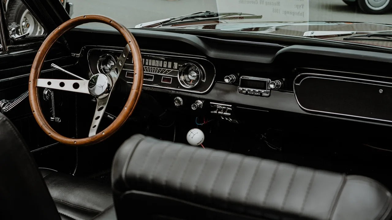 Antik Ford Mustang klasik otomobil fotoğrafı