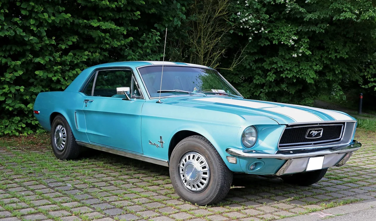 Antika mustang klasik araba fotoğrafı - nostaljik araç