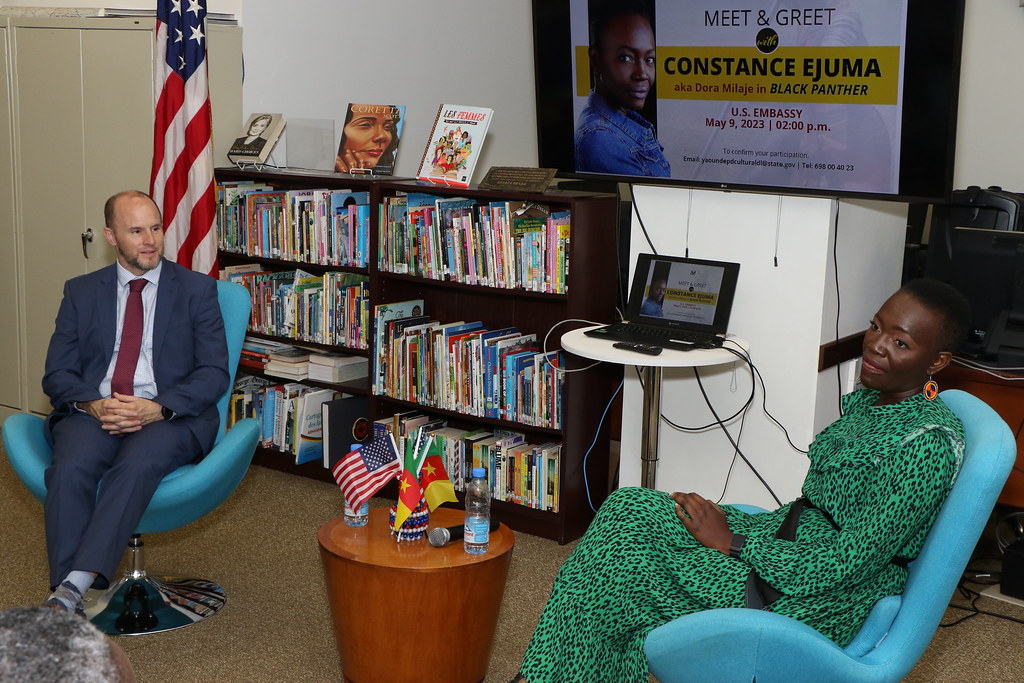 Black Panther Oyuncusu Ejuma, ABD Büyükelçiliği'nde Hayranlarıyla Buluştu