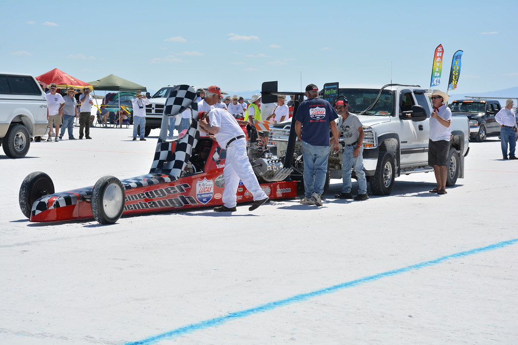 Bonneville Tuz Ovalarında Klasik Dragster ve Ekibi ile Hız Rekoru Heyecanı