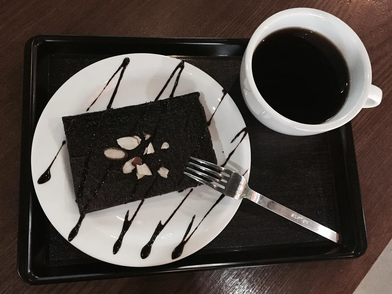 Brownie ve kahve keyifli anları - tatlı kafe
