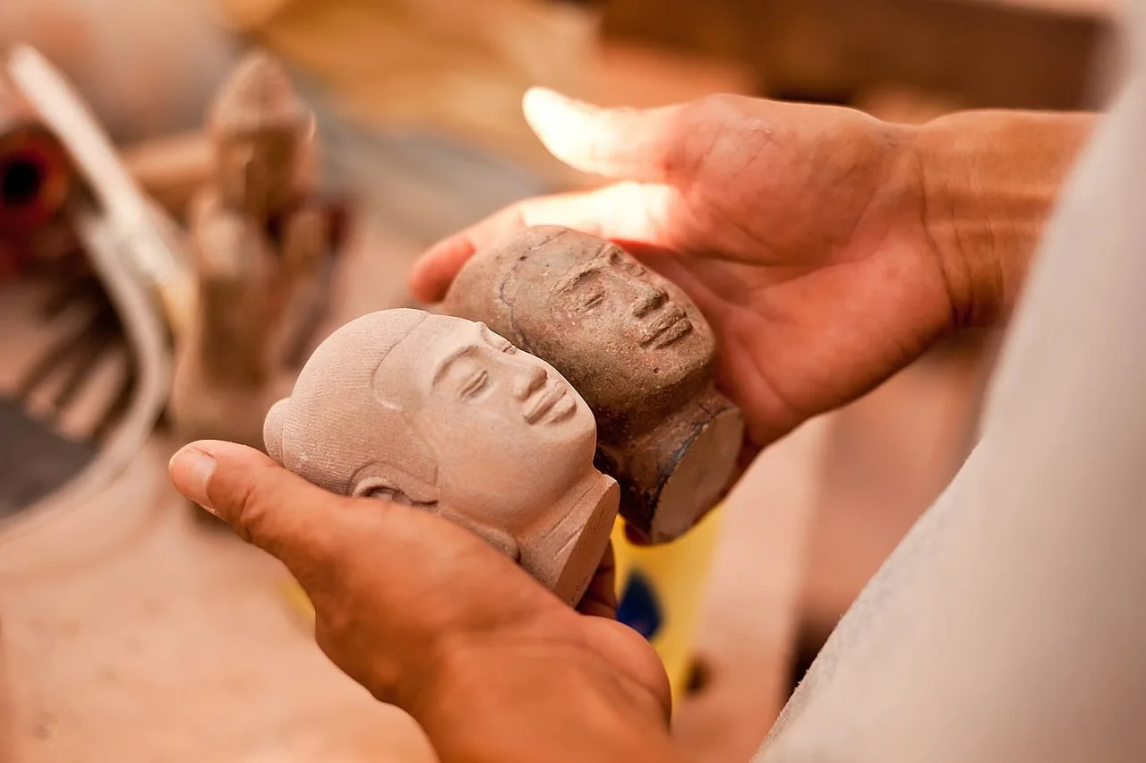 Buda heykeli stone figürü - el yapımı Kamboçya