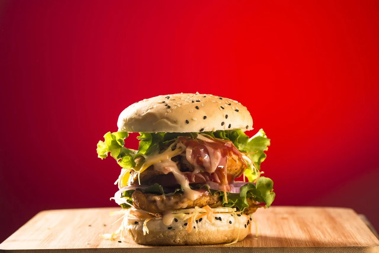 Burger lezzeti 4K duvar kağıdı - hızlı yemek