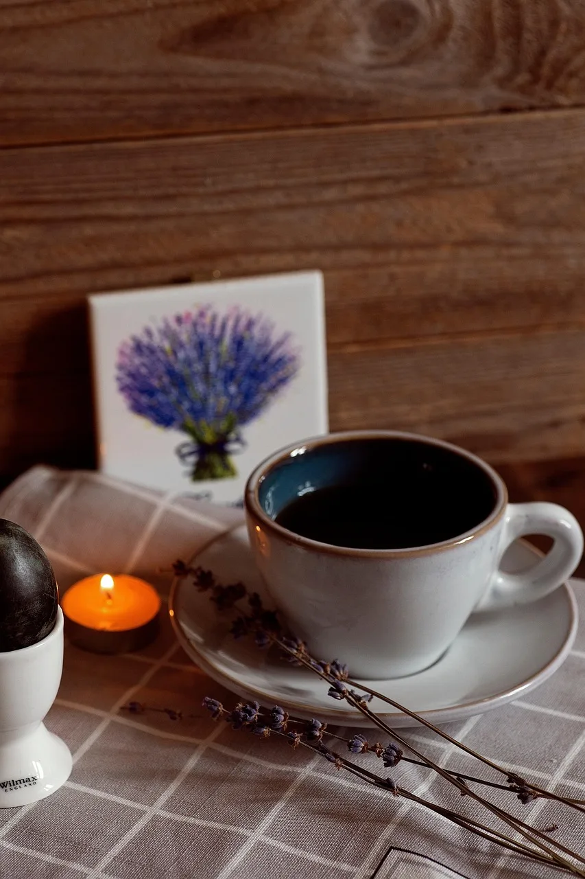 Çay fincanı lavanta baharı - doğal still hayat