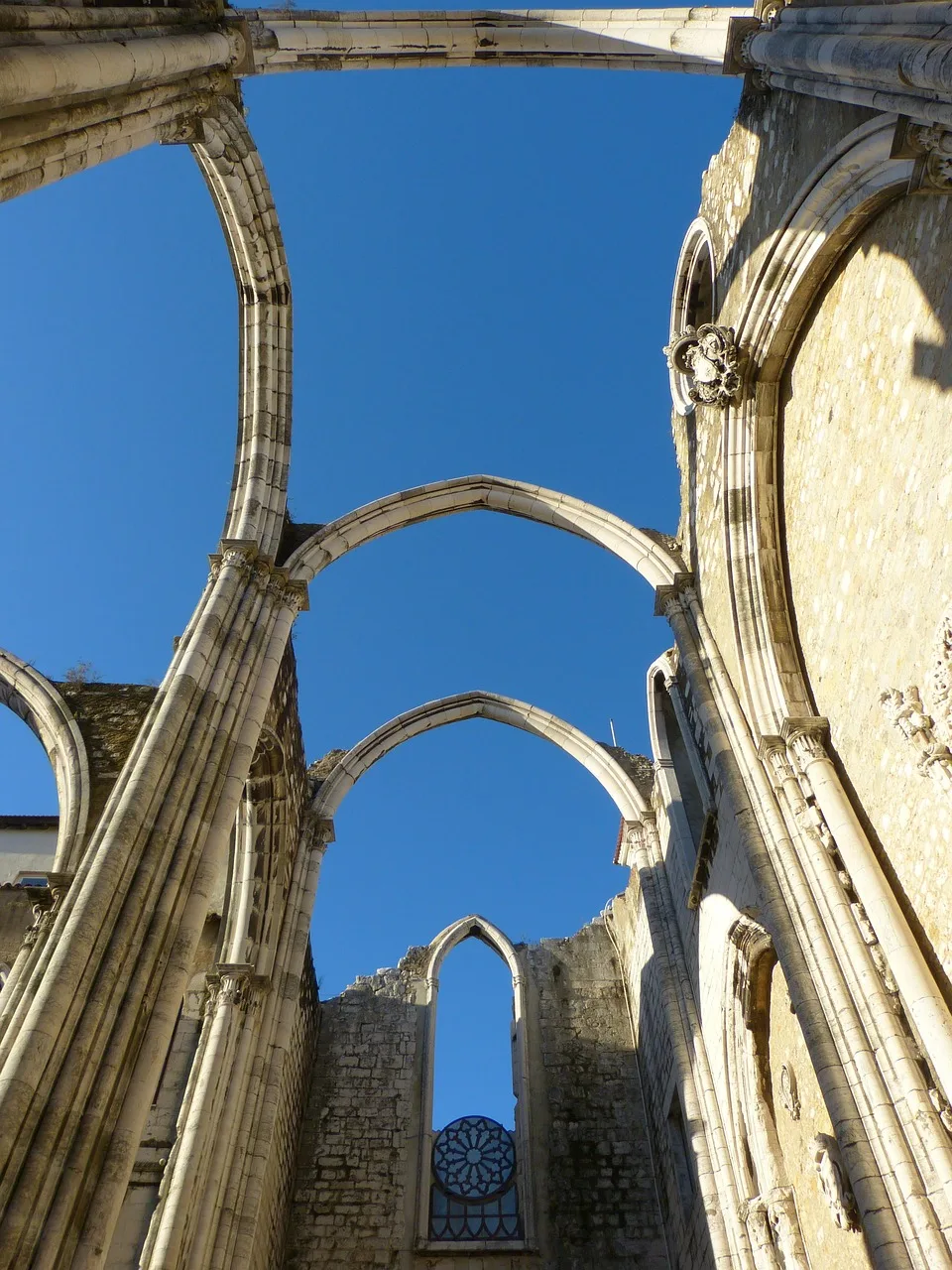 Convento do Carmo harabeleri - Lizbon gotik mimarisi