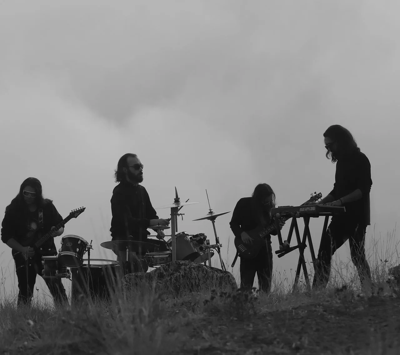 Deneysel ambient müzik grubu sahne fotoğrafı