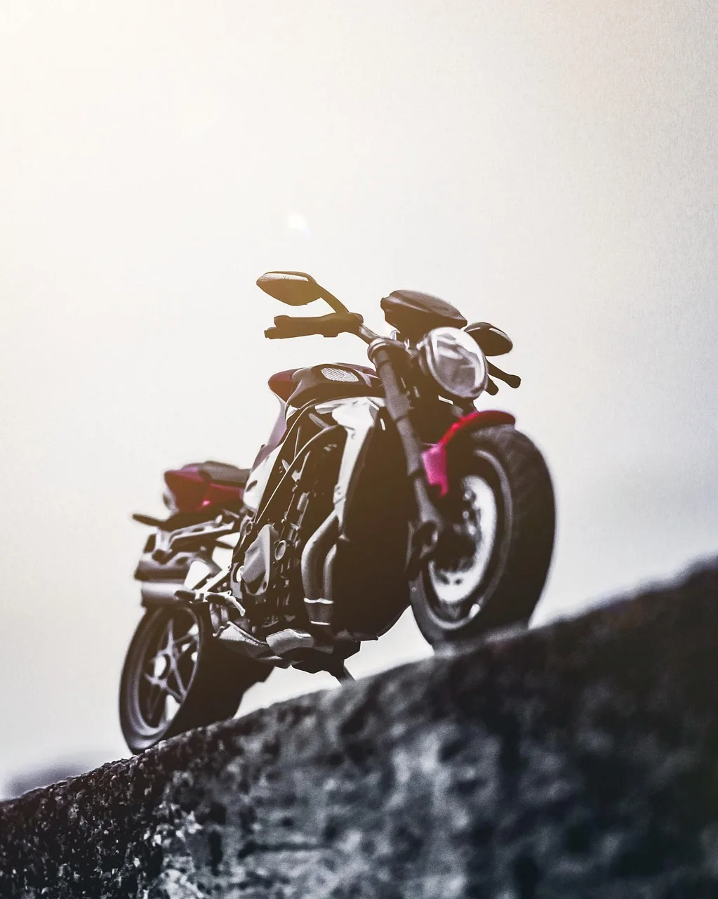 Ducati motosiklet yan görünüm stüdyo fotoğrafı