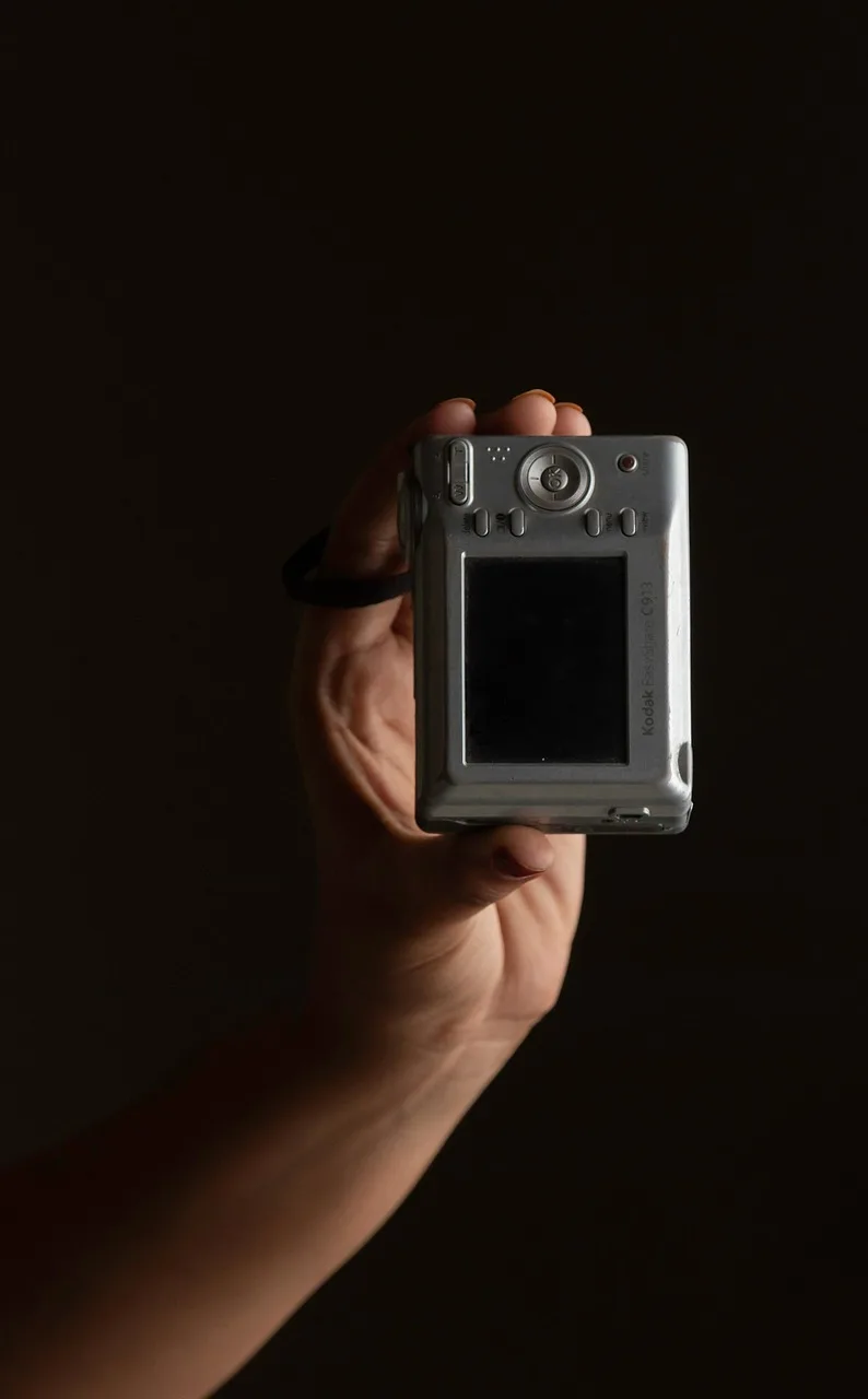 Film kameralı duru nesne fotoğrafı - yaratıcı kompozisyon