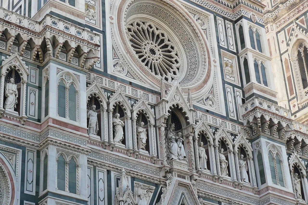 Floransa Duomo'su gri kilise mimarisi - tarihi yapı