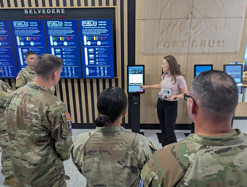 Fort Drum Askeri Üssünde Personele Dijital Menü ve Kiosk Kullanım Eğitimi