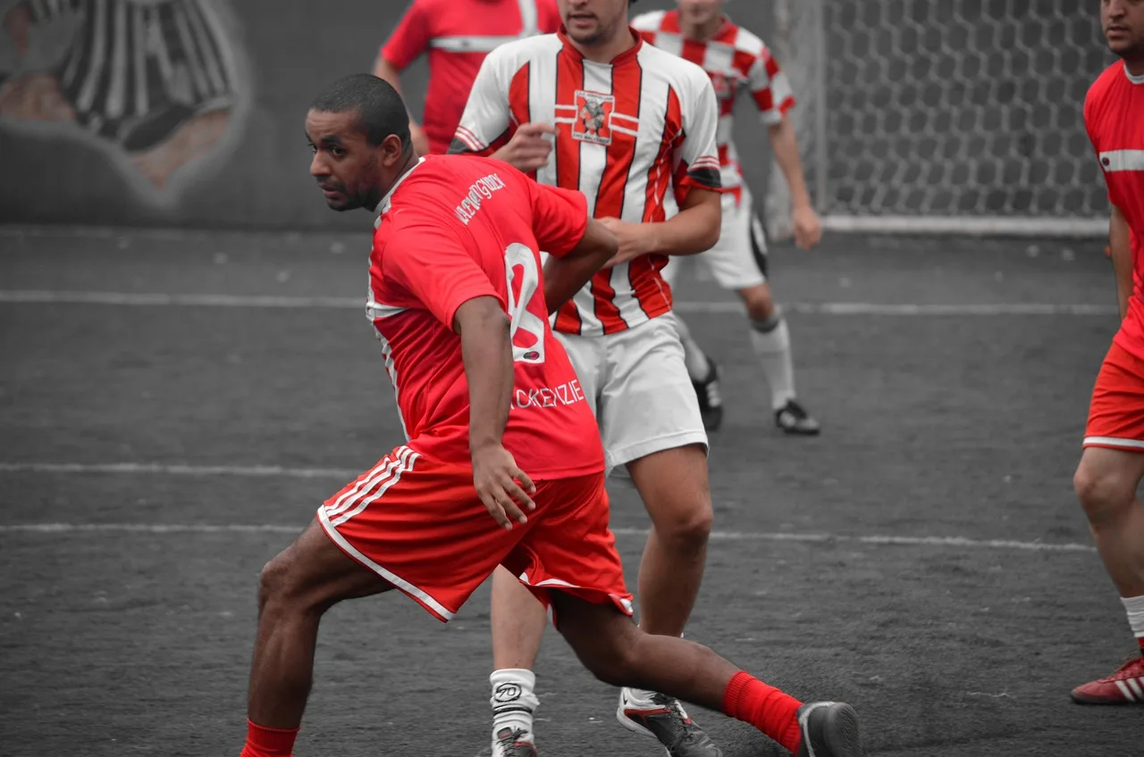 Futbol sahasında rekabetçi maç - dinamik spor