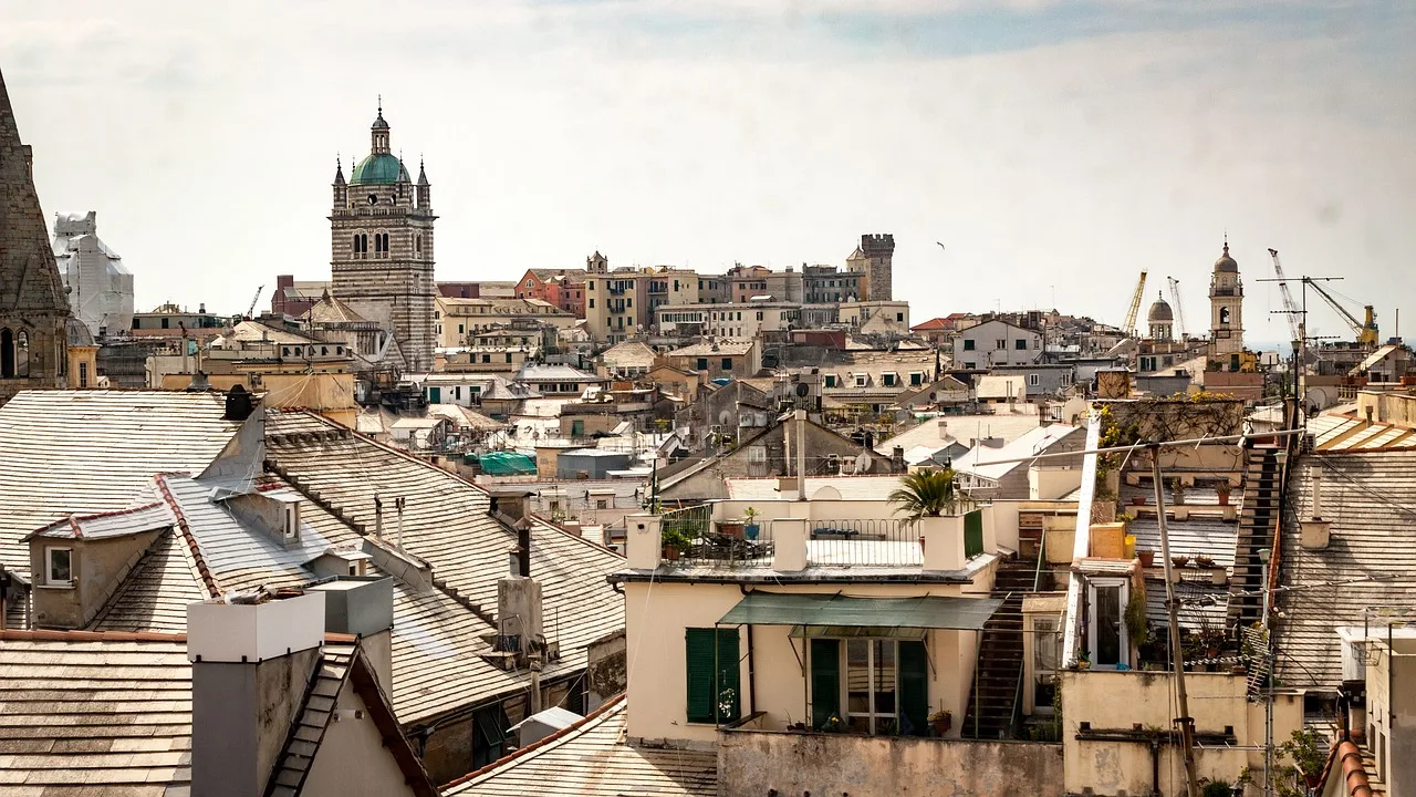 Genoa şehir silueti - Ligurya mimari fotoğrafı
