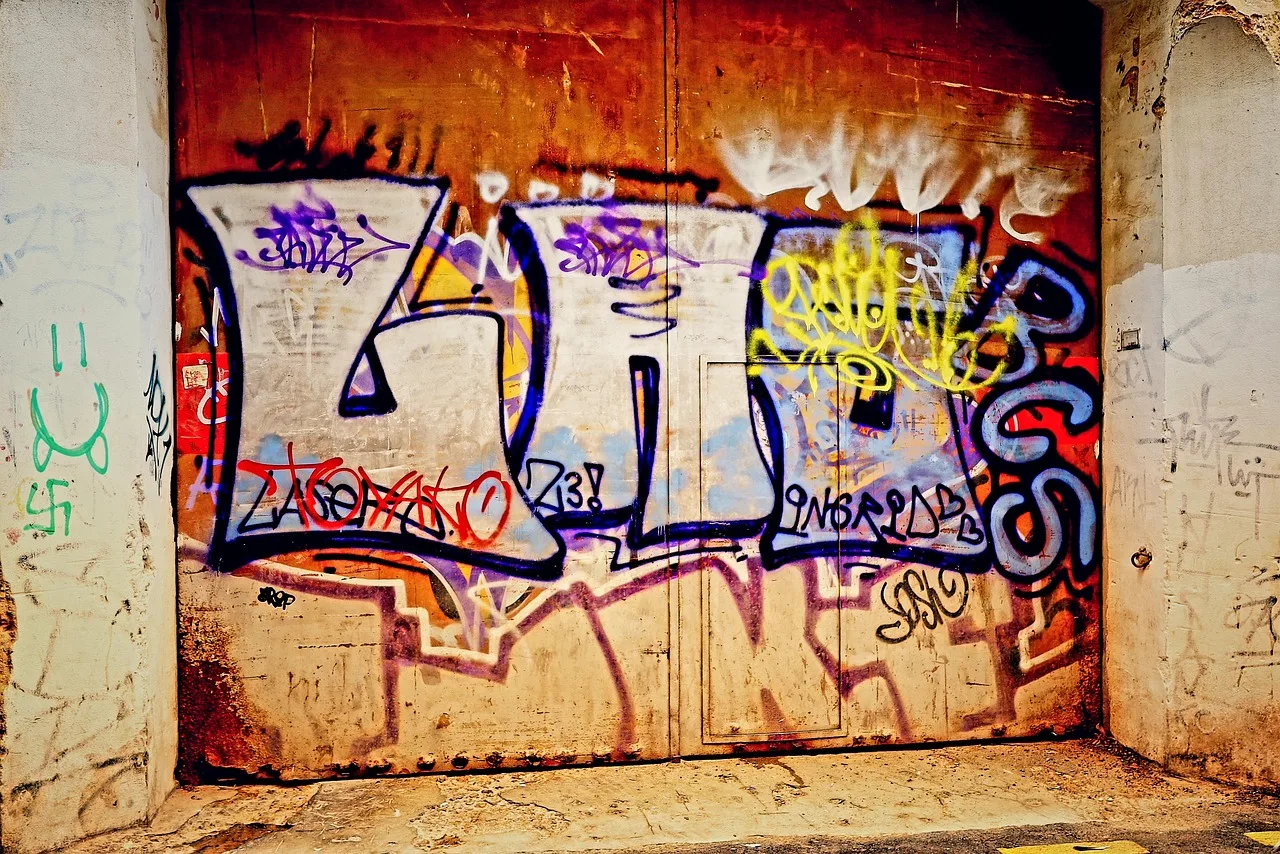 Graffiti duvar resmi - renkli sokak sanatı