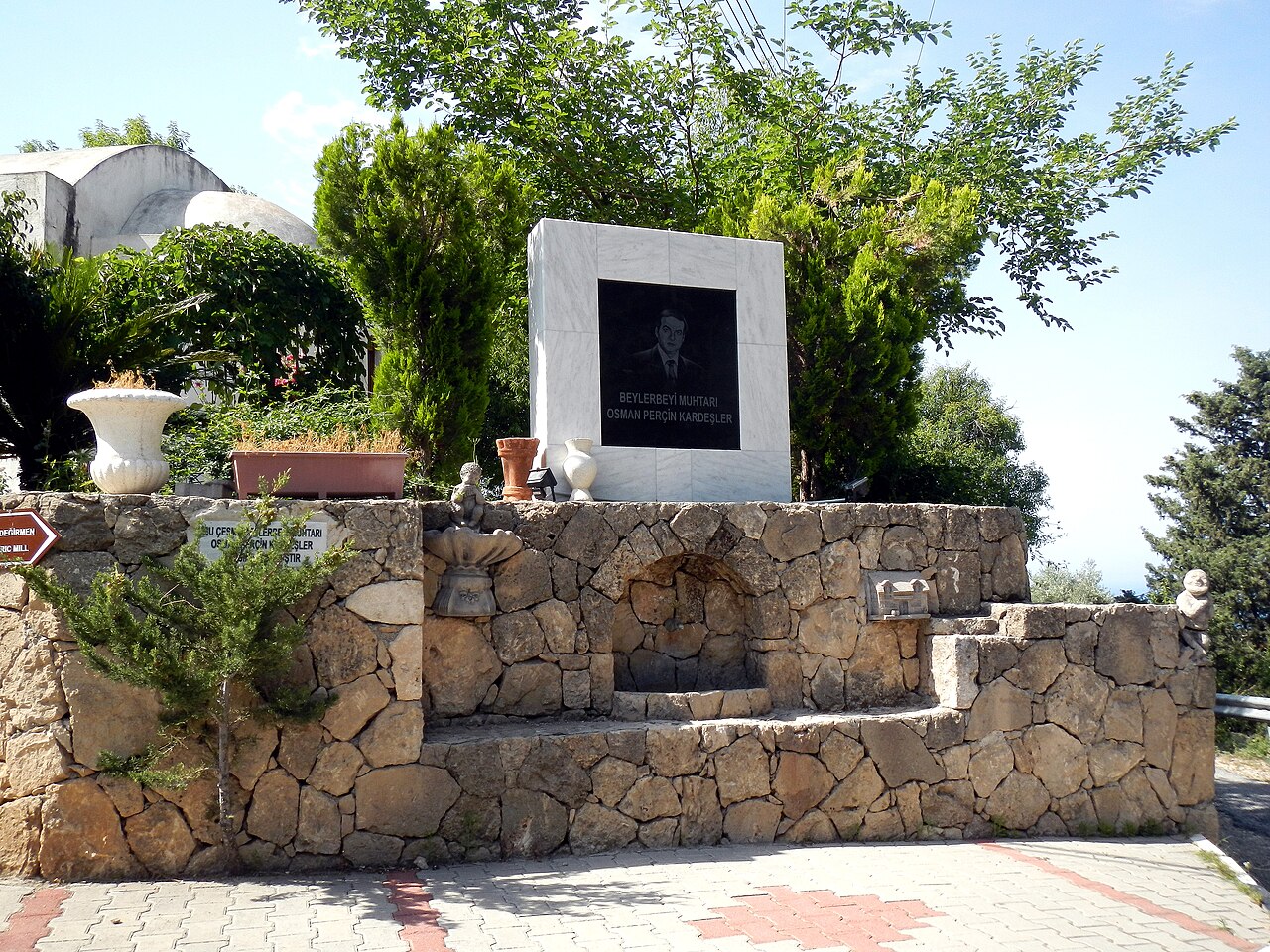 Osman Perçin Kardeşler Anıtı
