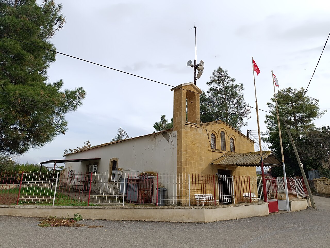 Gayretköy Camii