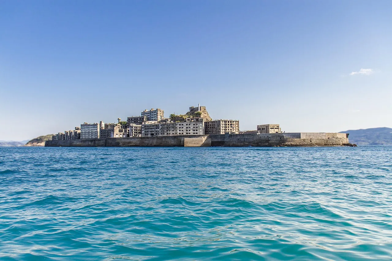 Hashima Adası terkedilmiş endüstri kalıntısı - tarihî görüntü