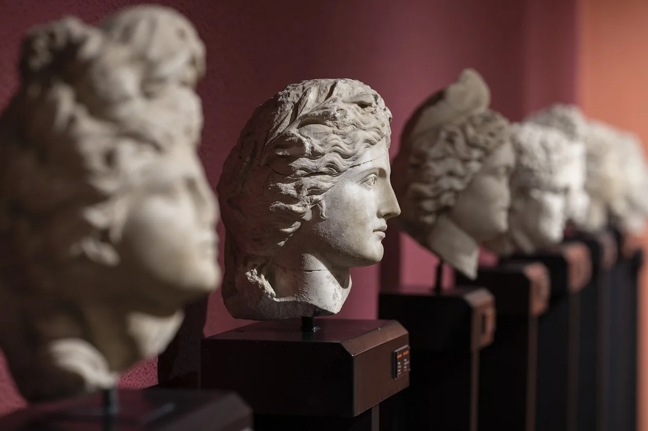 Heykel başı bust antik Yunan sanat eseri
