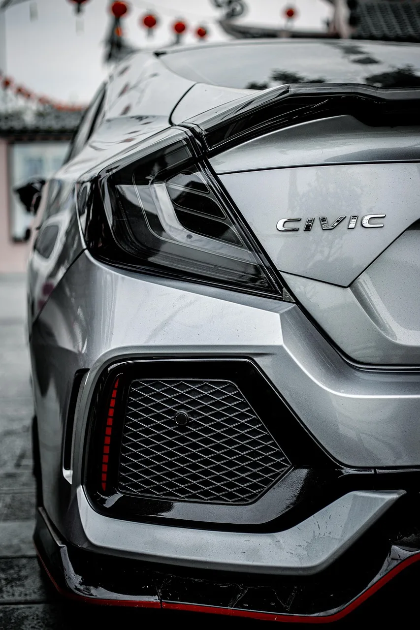 Honda Civic arka ışıklar - parlak otomobil