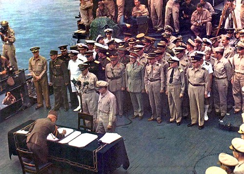 II. Dünya Savaşı'nın Sonu: USS Missouri'de Japon Teslim Belgesi İmza Töreni