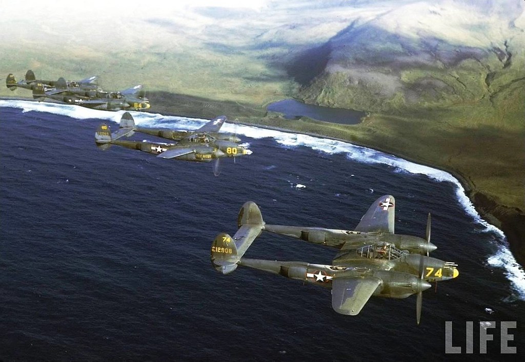 II. Dünya Savaşı P-38 Uçakları Okyanus Üzerinde Tarihi Fotoğraf II. Dünya Savaşı P-38 Uçakları Okyanus Üzerinde Tarihi Fotoğraf