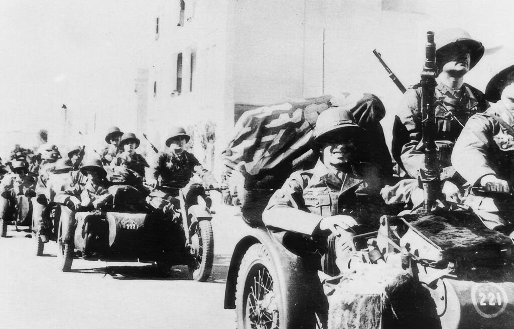 İkinci Dünya Savaşı Alman Askeri Motosiklet Kolu Siyah Beyaz Tarihi Görsel