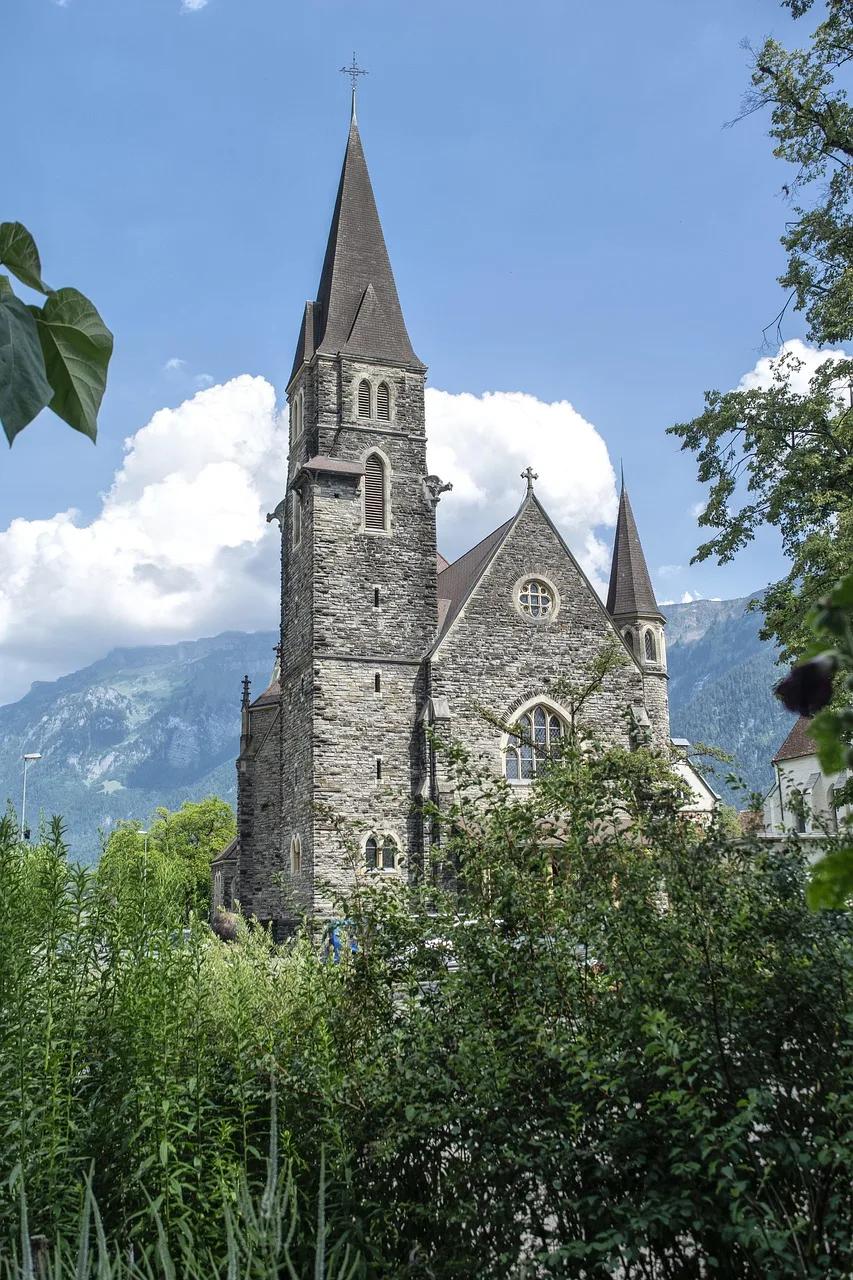 Interlaken kilisesi manzaralı günbatımı fotoğraf