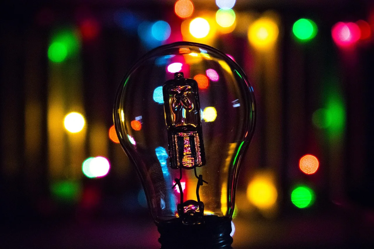 Işık ampulü bokeh efektiyle modern fotoğraf