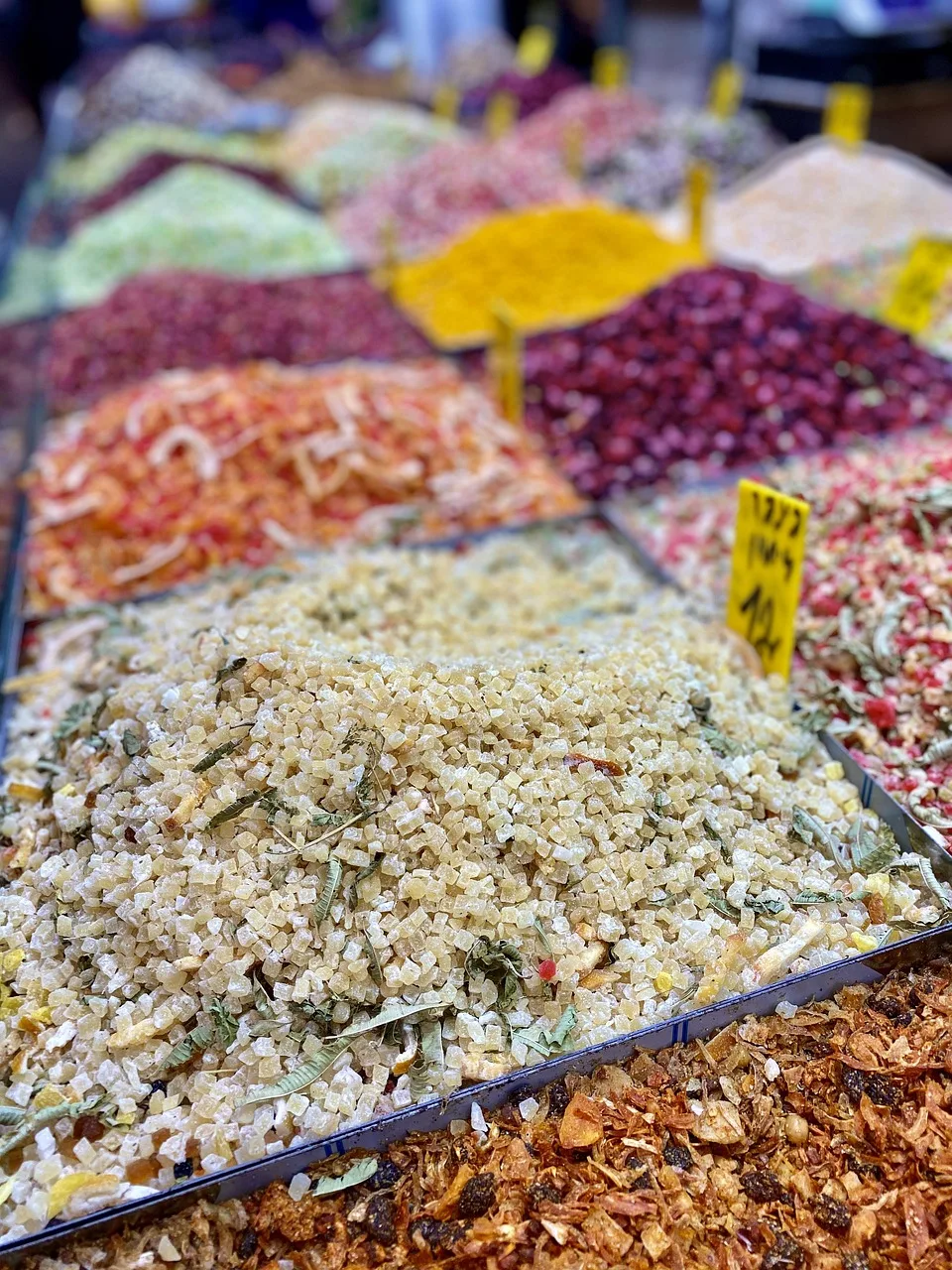 İsrail baharatları pazarı - renkli market fotoğrafı