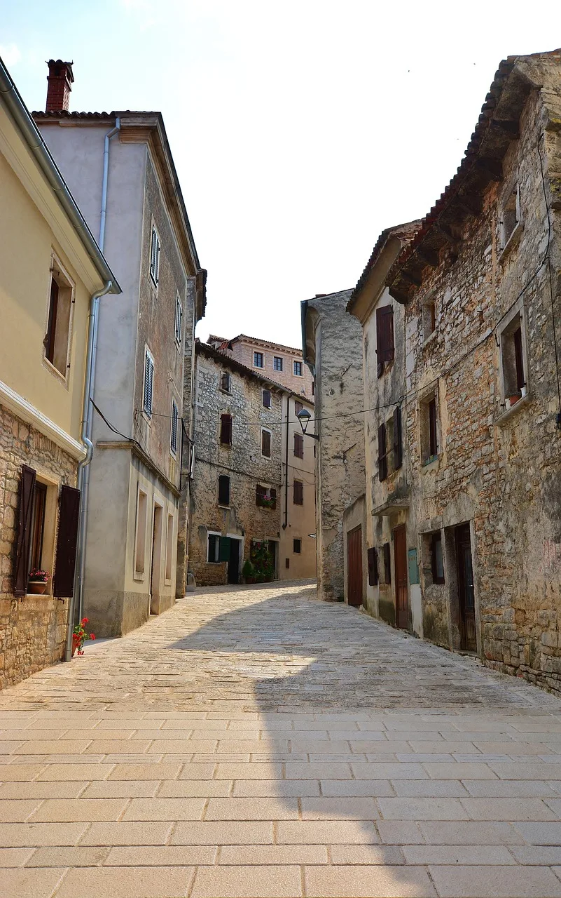 Istria antik kasaba yolu - tarihi sokak fotoğrafı