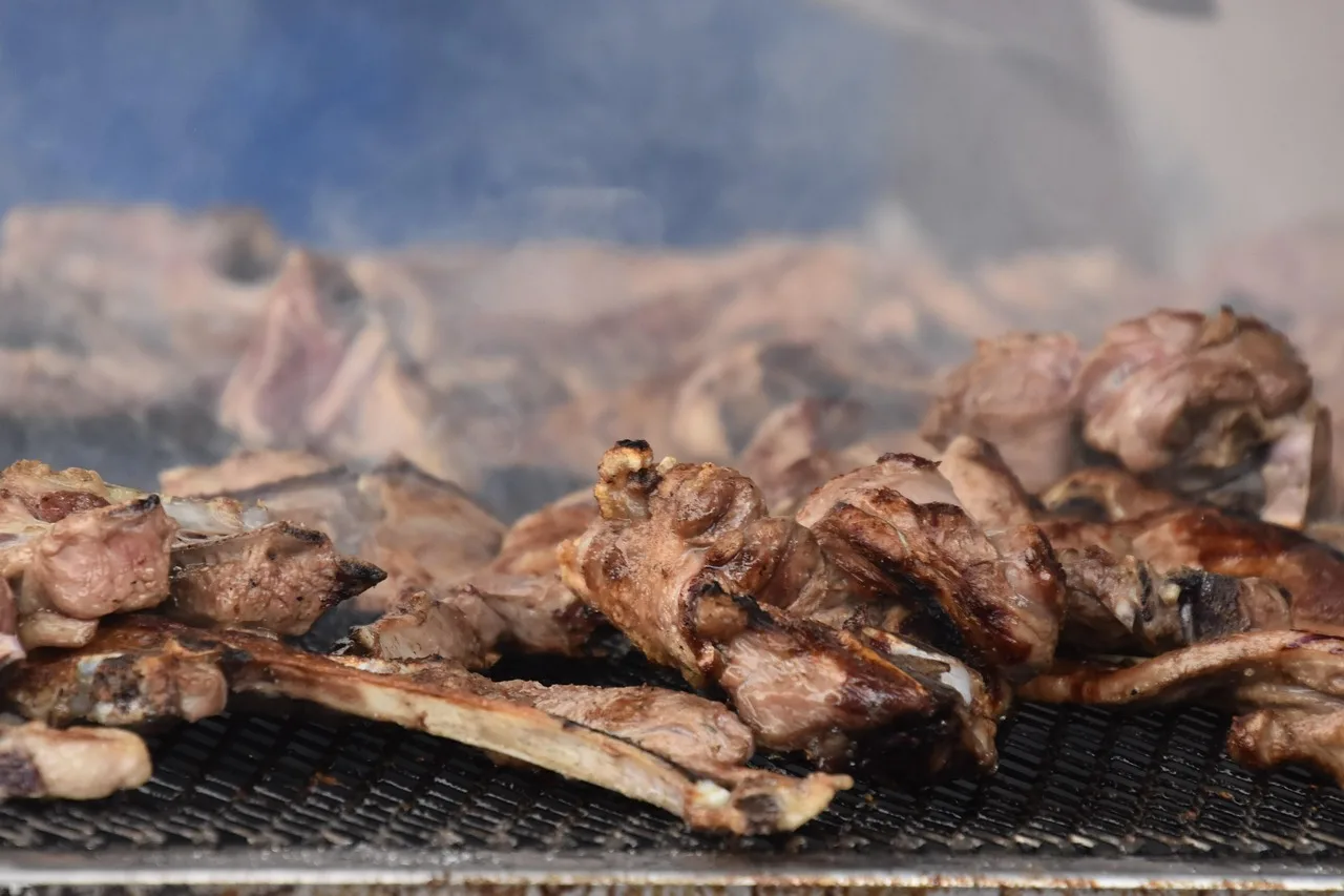 Izgara et ve lezzetli barbekü anı
