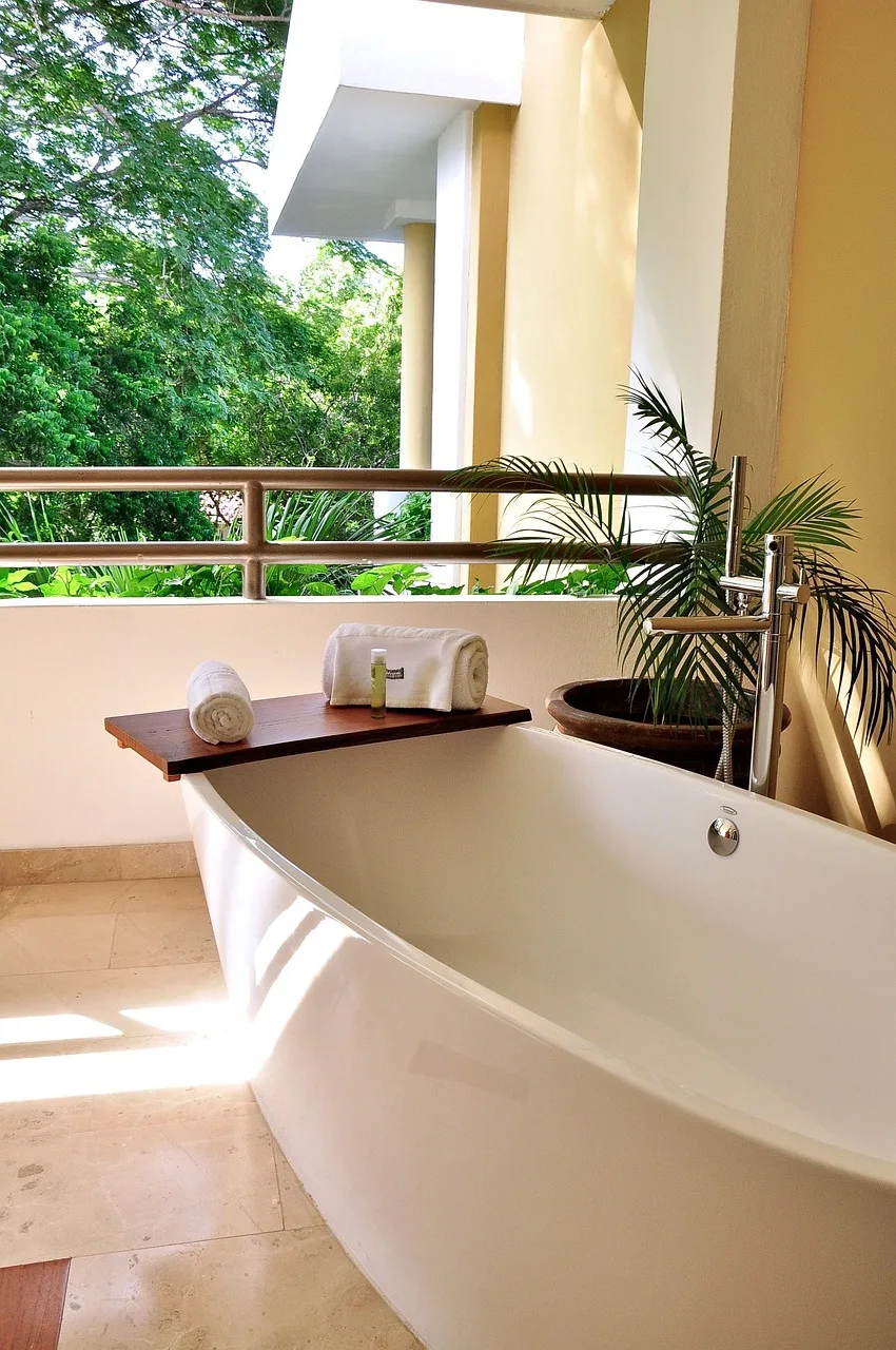 Jacuzzi ve modern spa banyosu - rahatlama