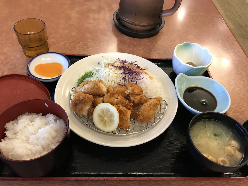 Japon Mutfağından Nefis Tavuk Katsu Set Menü Sunumu ve Miso Çorbası