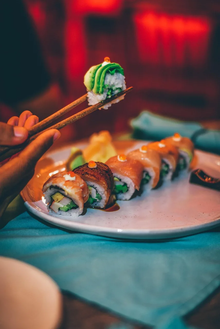Japon sushi restoranı - taze roll fotoğrafı