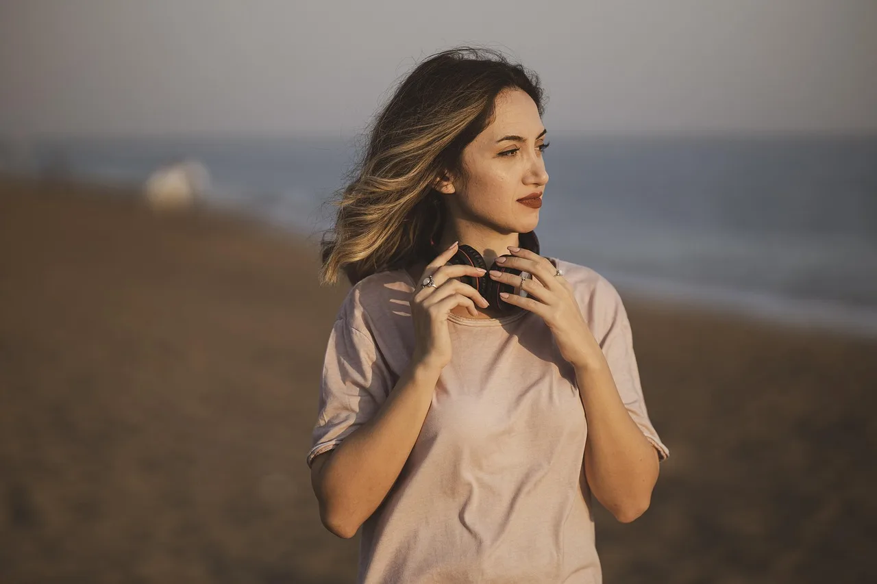 Kadın genç moda portresi modern stil