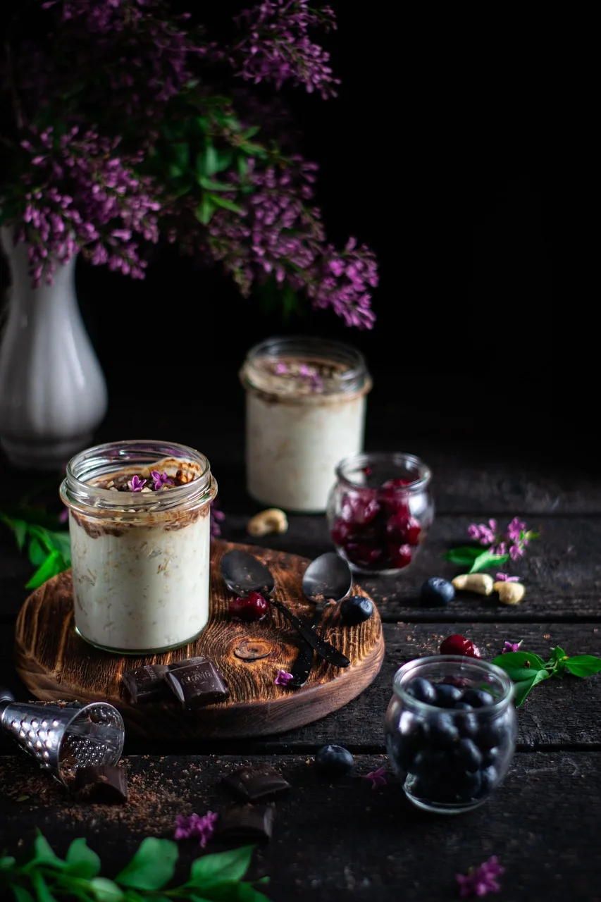 Kahvaltı karabuğdaylı çikolatalı yulaf tabağı