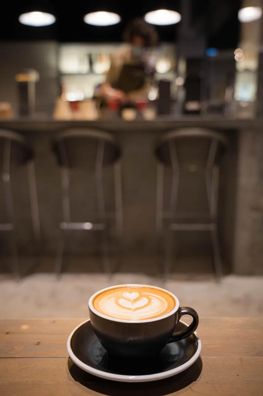 Kahve fincanı - sıcak cappuccino ve espresso fotoğrafı