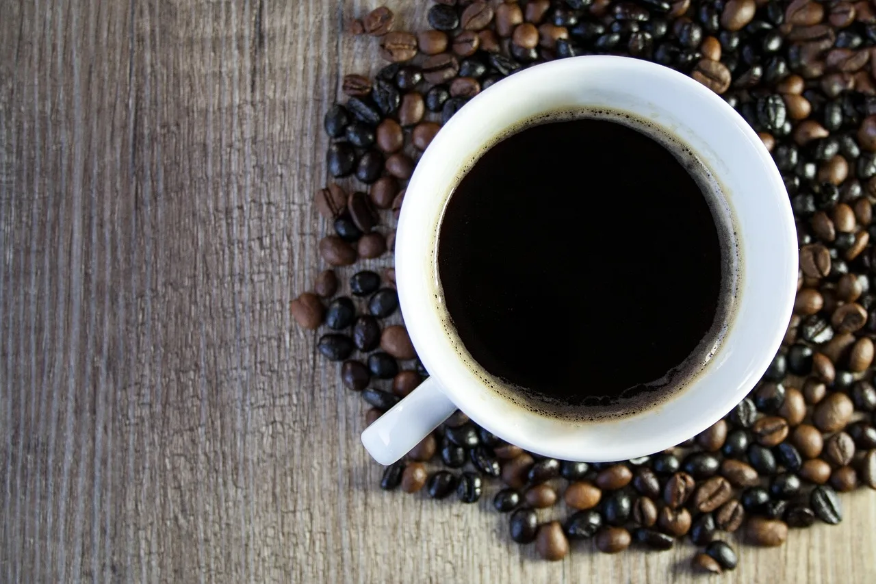 Kahve kupası sıcak aromalı butik kafe fotoğrafı