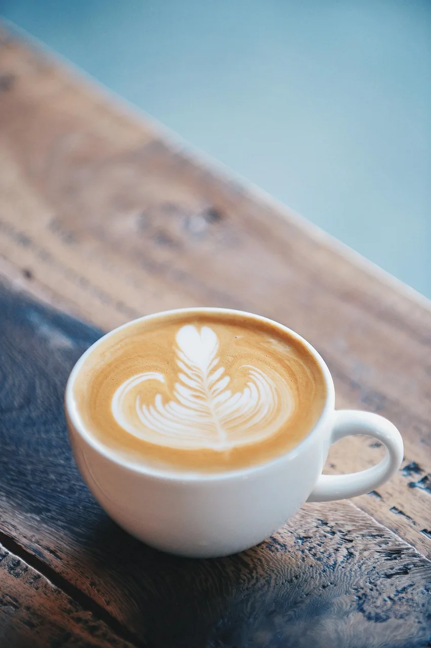 Kapuçino köpüklü latte fincanı - kahve keyfi