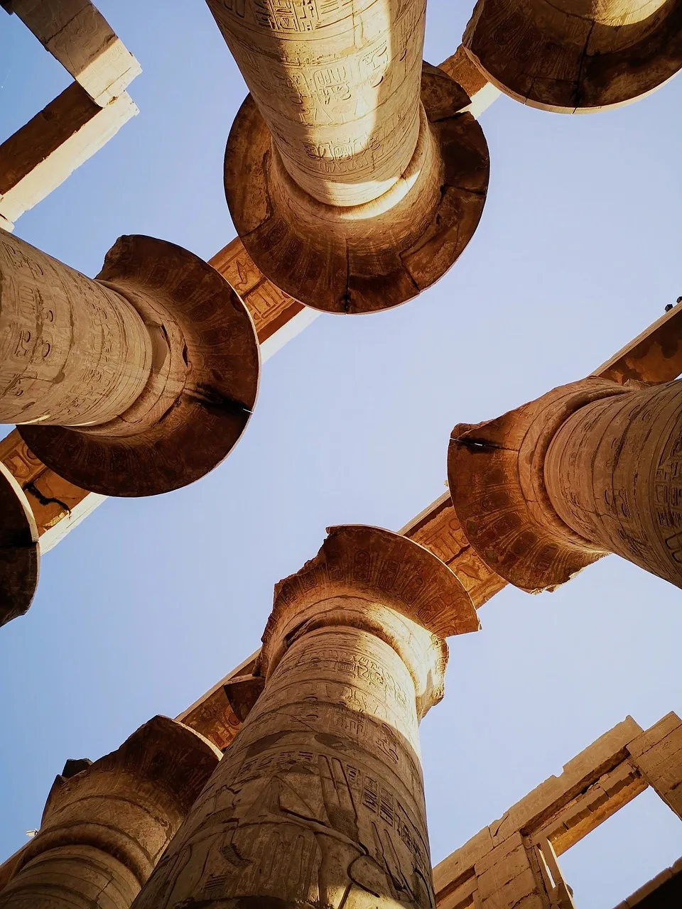 Karnak tapınağı sütunları - antik Mısır mimarisi
