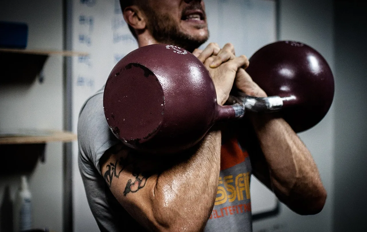Kettlebell antrenmanı - dinamik çapraz kondisyon