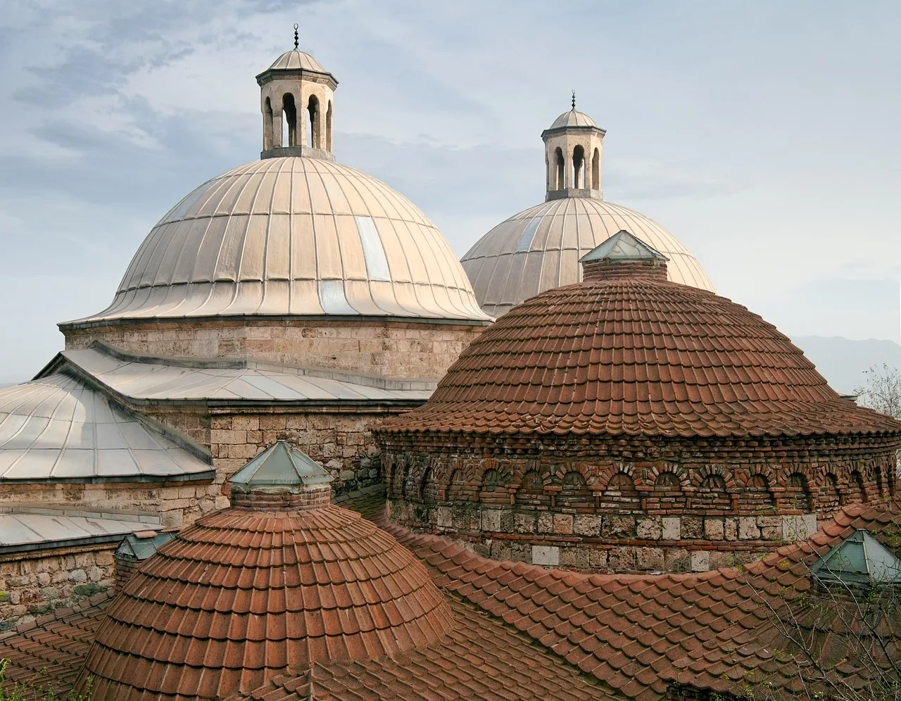 Kiremitli çatı deseni - Türk mimarisi Kiremitli çatı deseni - Türk mimarisi