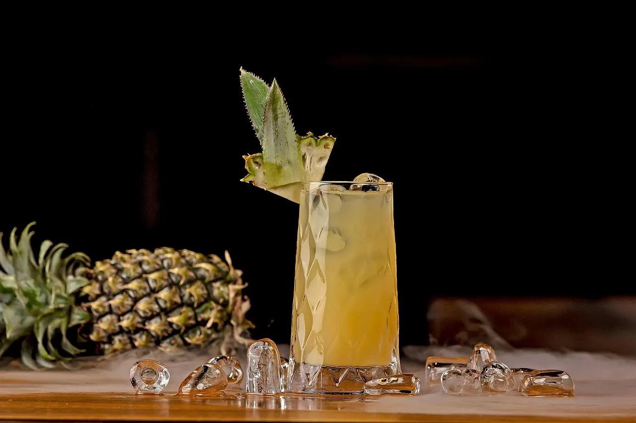 Kokteyl çeşitleri ve mocktail sunumu - ferah içecek