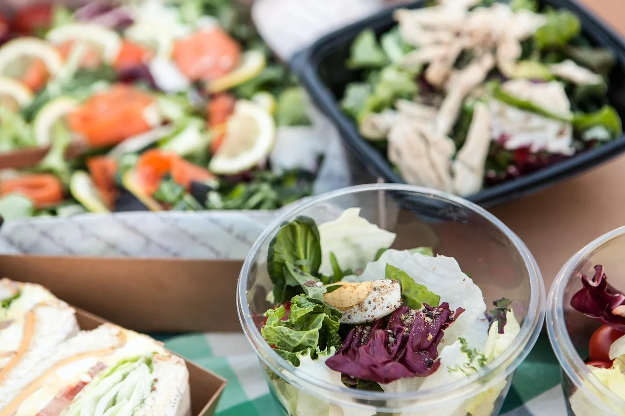 Kore usulü sağlıklı salata tatlısı