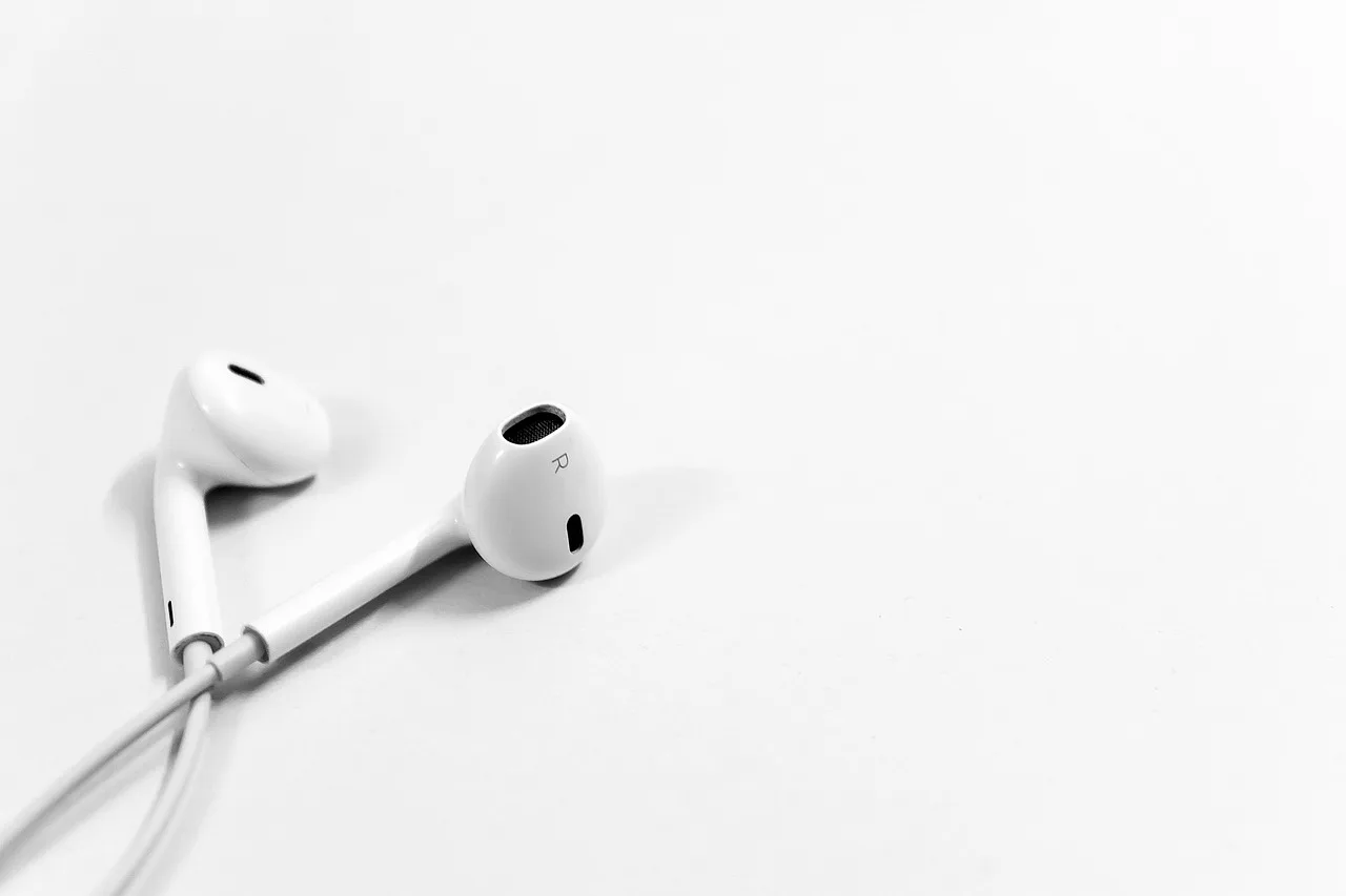 Kulaklık ve dijital müzik ekipmanı fotoğrafı