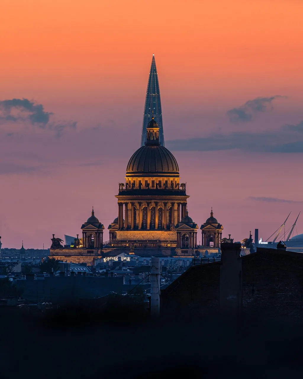 Kutsal Isaac Katedrali - St. Petersburg gece manzarası