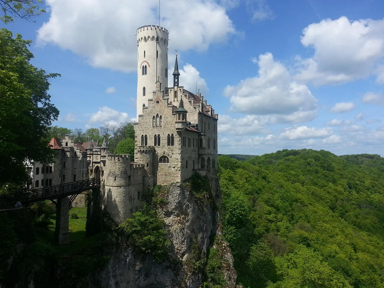 Lichtenstein Şatosu Reutlingen manzaralı tarihi kalıntı Lichtenstein Şatosu Reutlingen manzaralı tarihi kalıntı