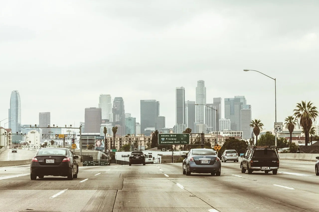 Los Angeles şehir merkezi gökdelen manzarası - yüksek binalar