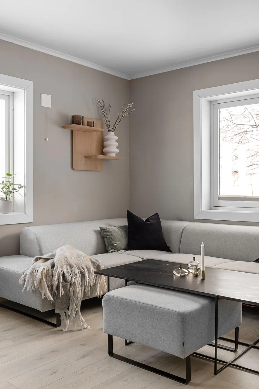Lüks oturma odası tasarımı modern mobilyalı iç mekan