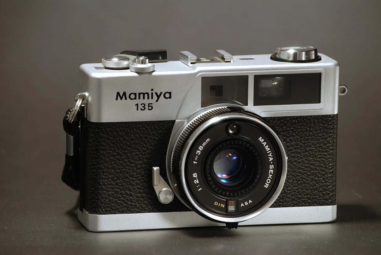 Mamiya analog fotoğraf makinesi portresi